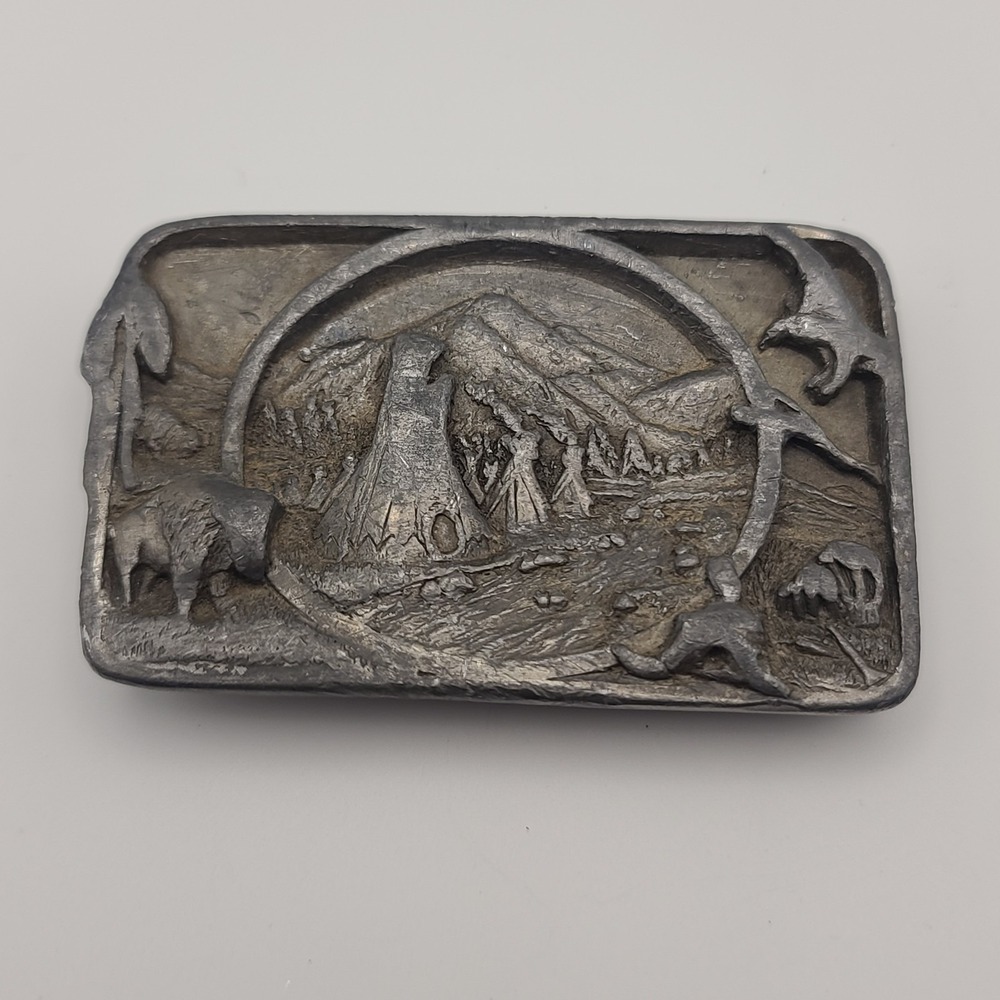 VTG 1983 Siskiyou Buckle Co.‎ American Indian Tribute Pewter Belt Buckle BROKEN